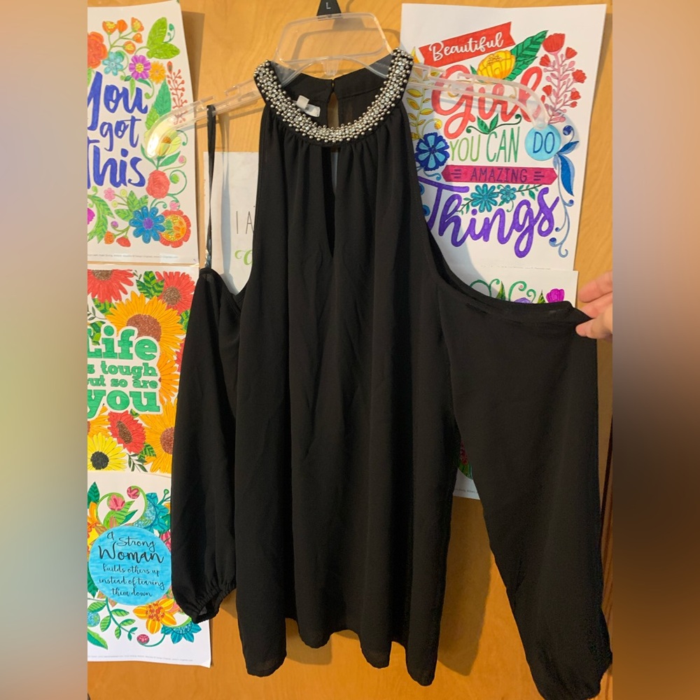 Maurice’s Black Cold shoulder blouse with rhinestone choker collar. Size M